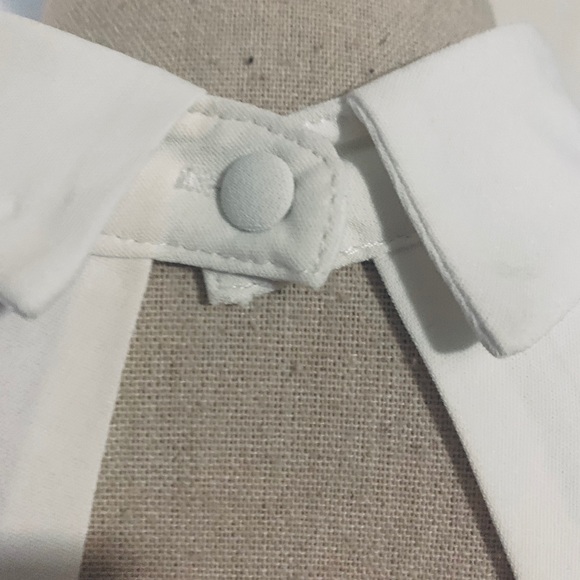 ❌DONATED❌White High Neck Belted Waist Detailed Top - Picture 8 of 9